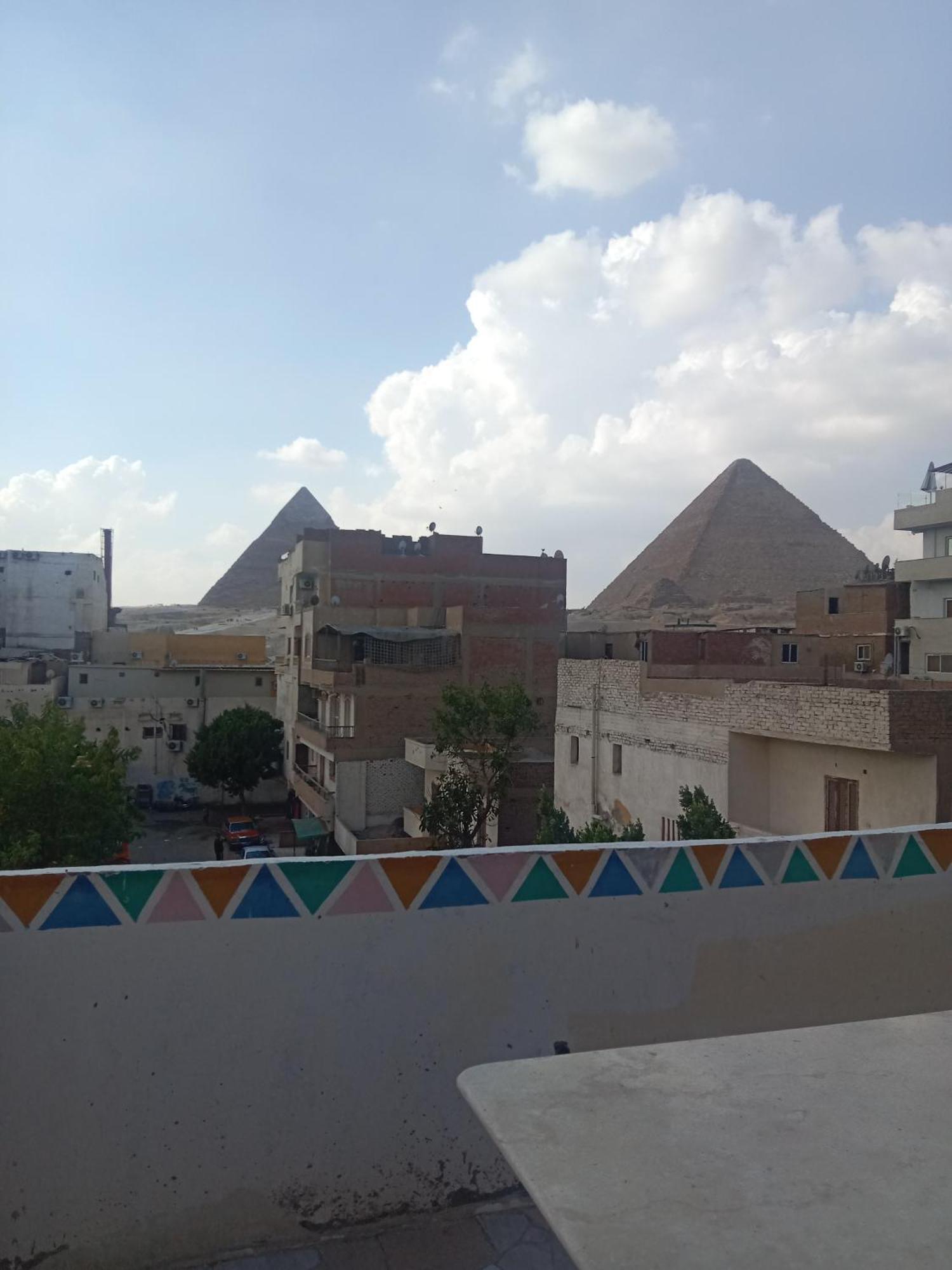 Pyramids Home Guest House Kafret el-Gabal Kültér fotó