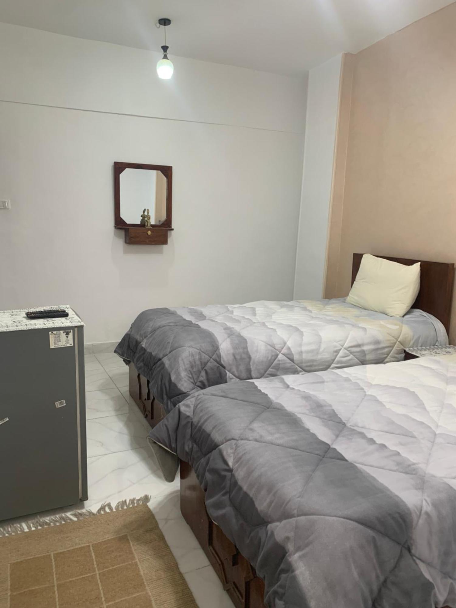 Pyramids Home Guest House Kafret el-Gabal Kültér fotó