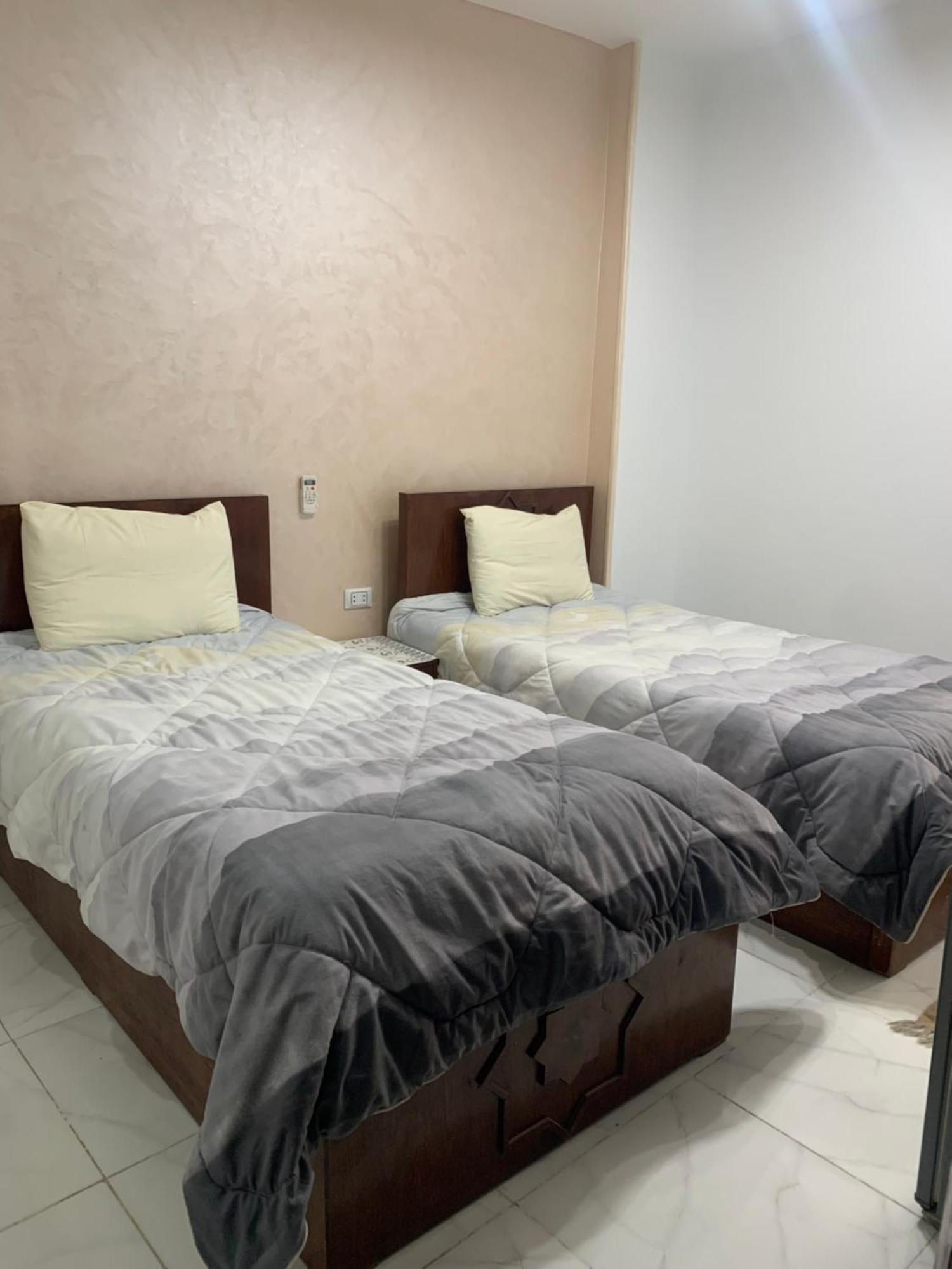 Pyramids Home Guest House Kafret el-Gabal Kültér fotó