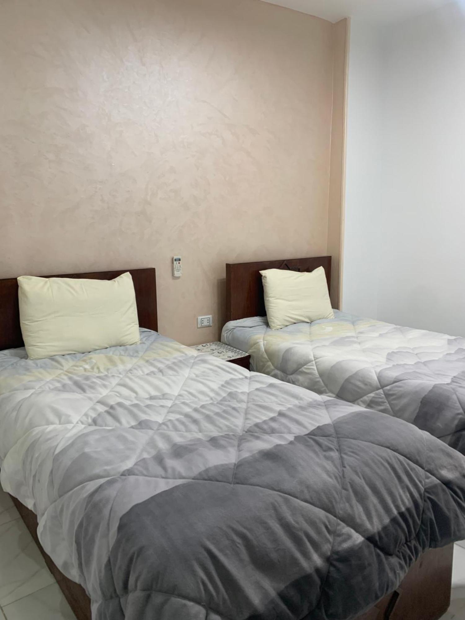 Pyramids Home Guest House Kafret el-Gabal Kültér fotó